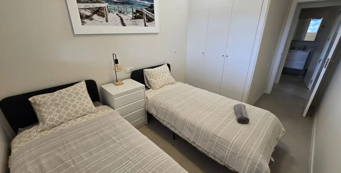 Sale of ground floor apartment in Estepona 14