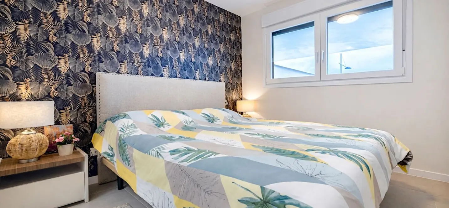 Sale of ground floor apartment in Estepona 1