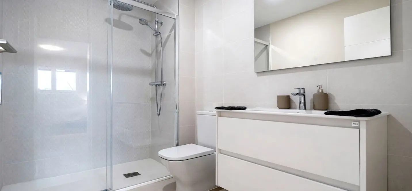 Sale of ground floor apartment in Estepona 2