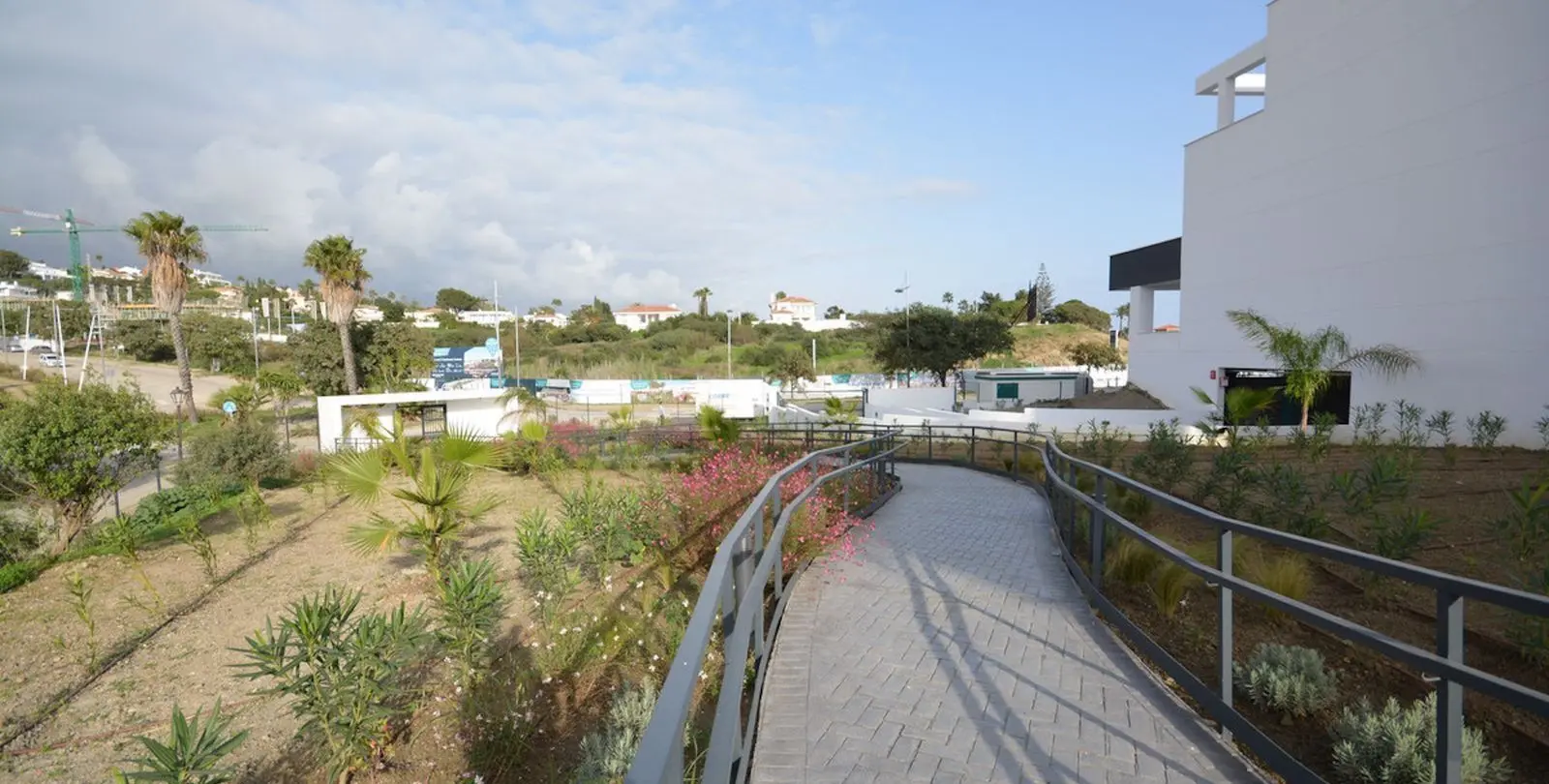 Продажа апартаментов на первом этаже в Estepona 16