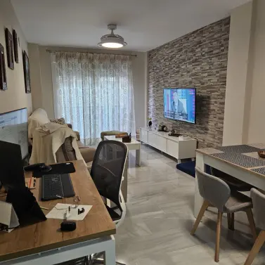 Sale of middle floor apartment in Fuengirola