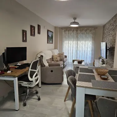 Sale of middle floor apartment in Fuengirola