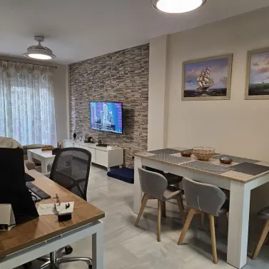 Sale of middle floor apartment in Fuengirola