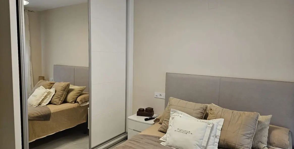 Sale of middle floor apartment in Fuengirola 18