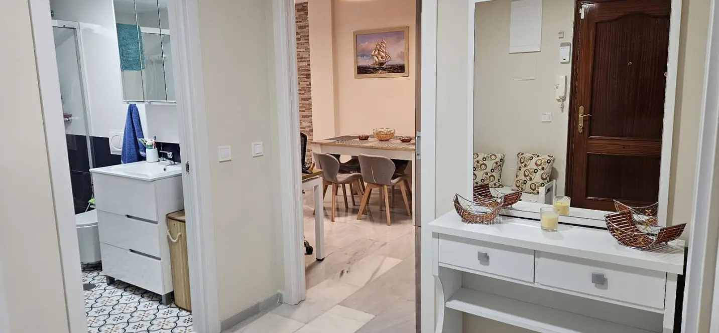 Venta de apartamento en planta media en Fuengirola 4