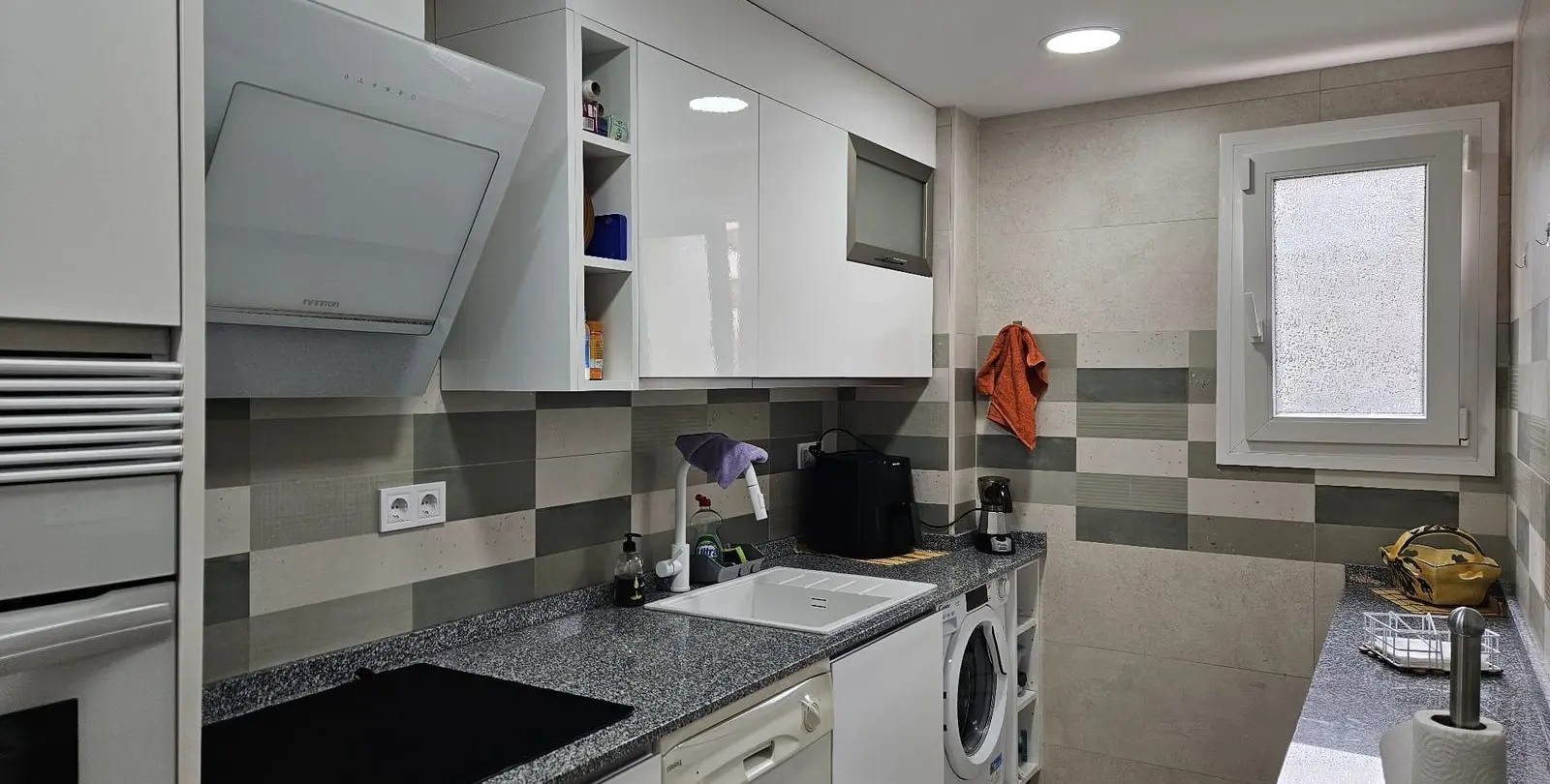 Venta de apartamento en planta media en Fuengirola 10