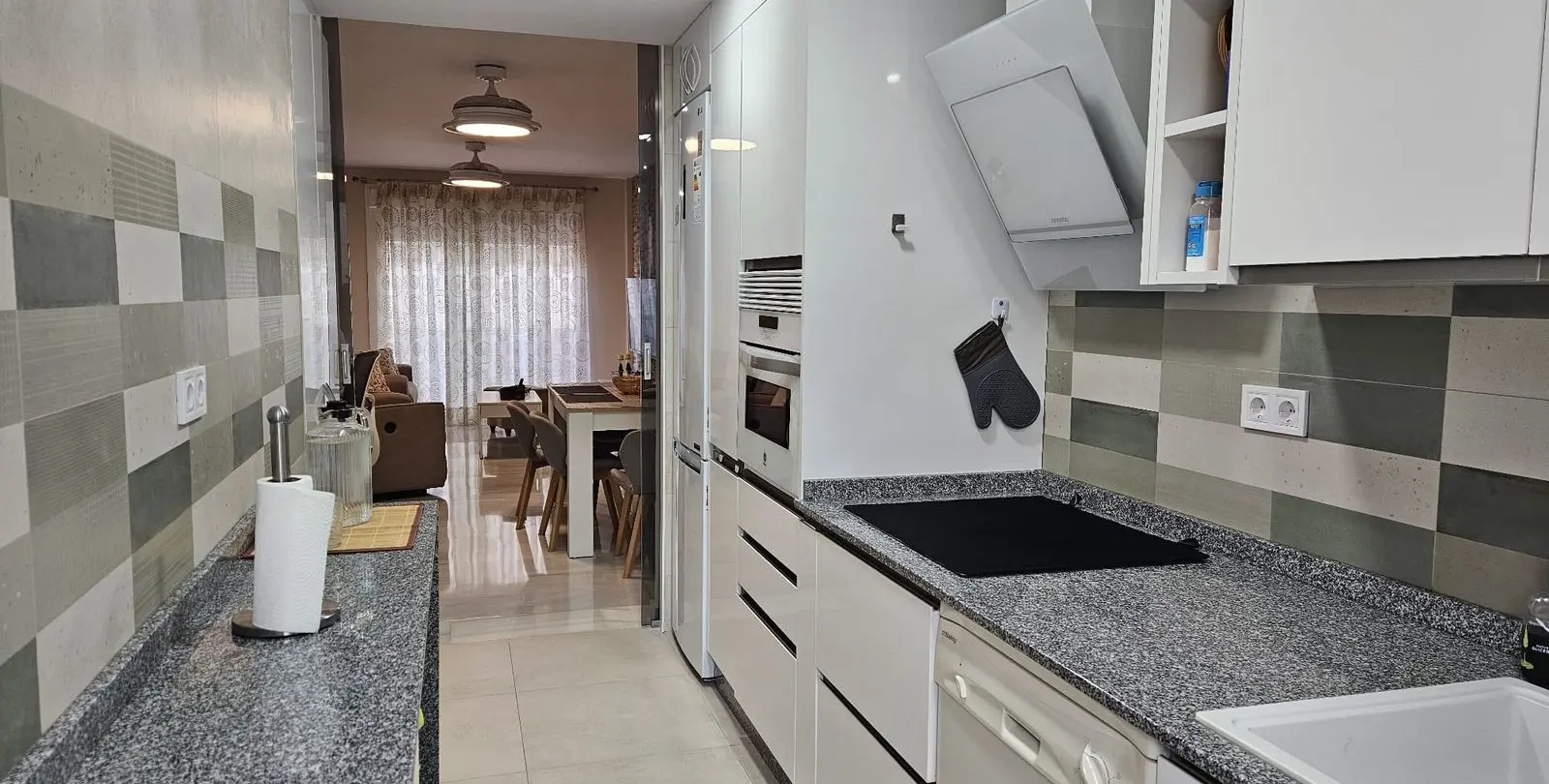 Venta de apartamento en planta media en Fuengirola 11