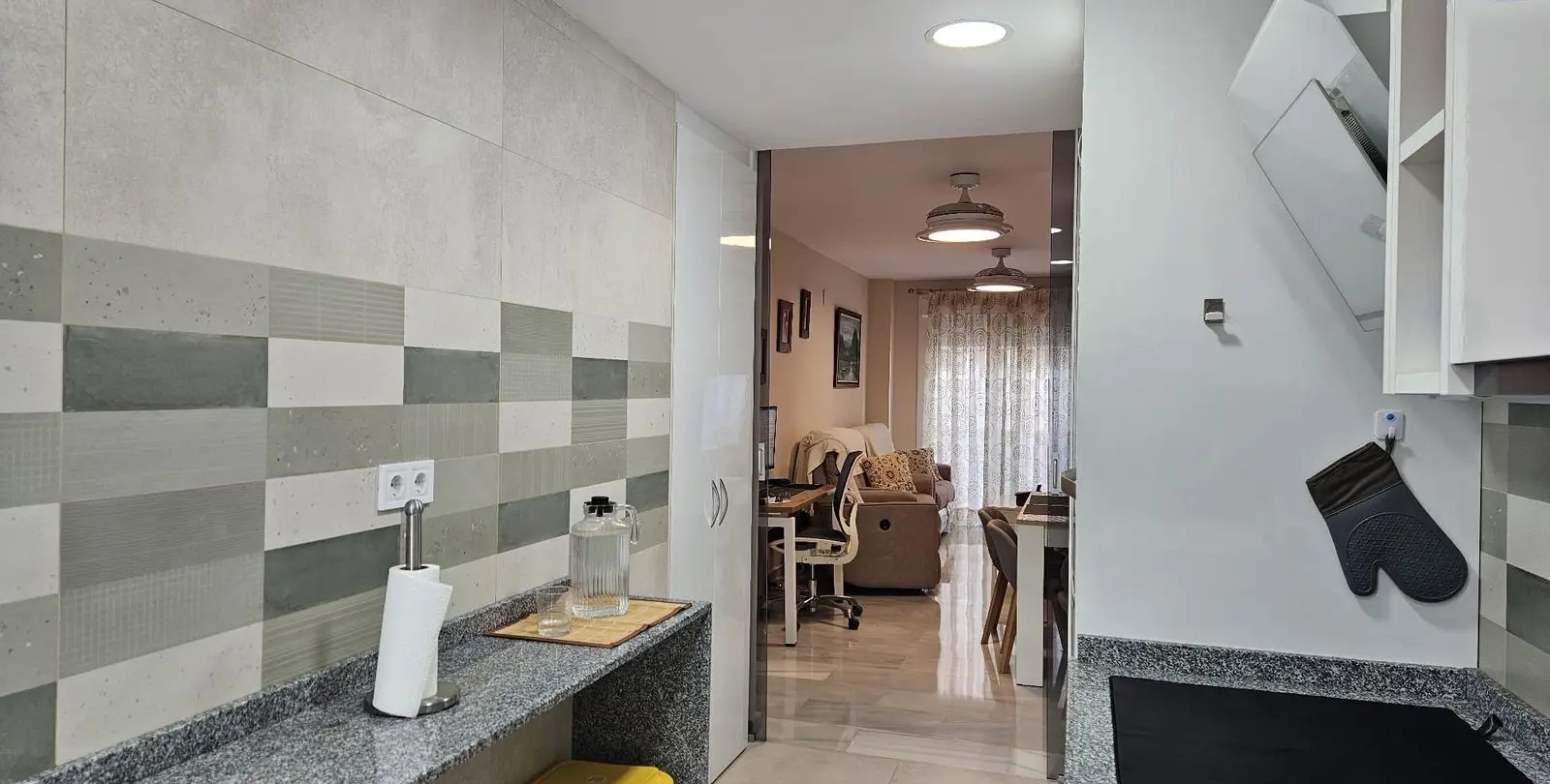 Venta de apartamento en planta media en Fuengirola 12