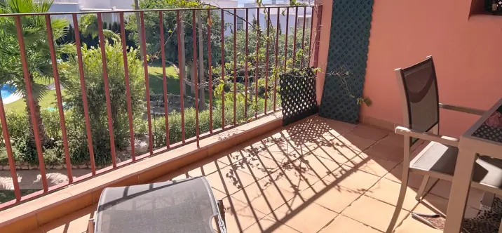 Sale of middle floor apartment in Manilva 2