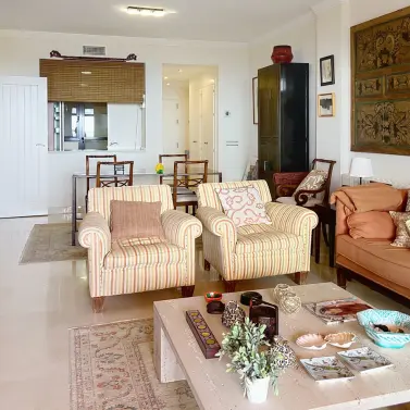 Sale of middle floor apartment in Manilva