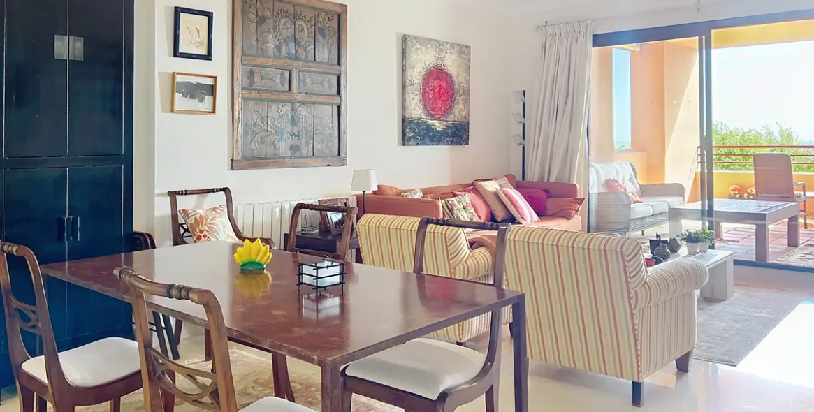 Sale of middle floor apartment in Manilva 7