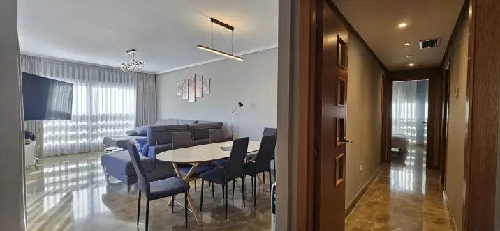 Venta de ático en Selwo 1