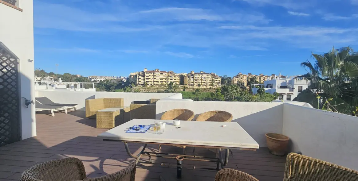 Venta de ático en Selwo 9