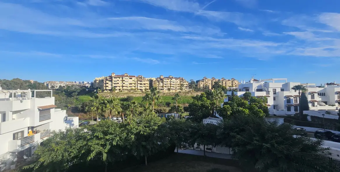 Venta de ático en Selwo 10