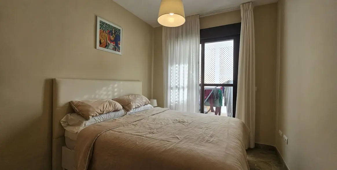 Venta de ático en Selwo 16