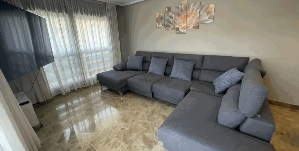 Sale of penthouse in Selwo 33