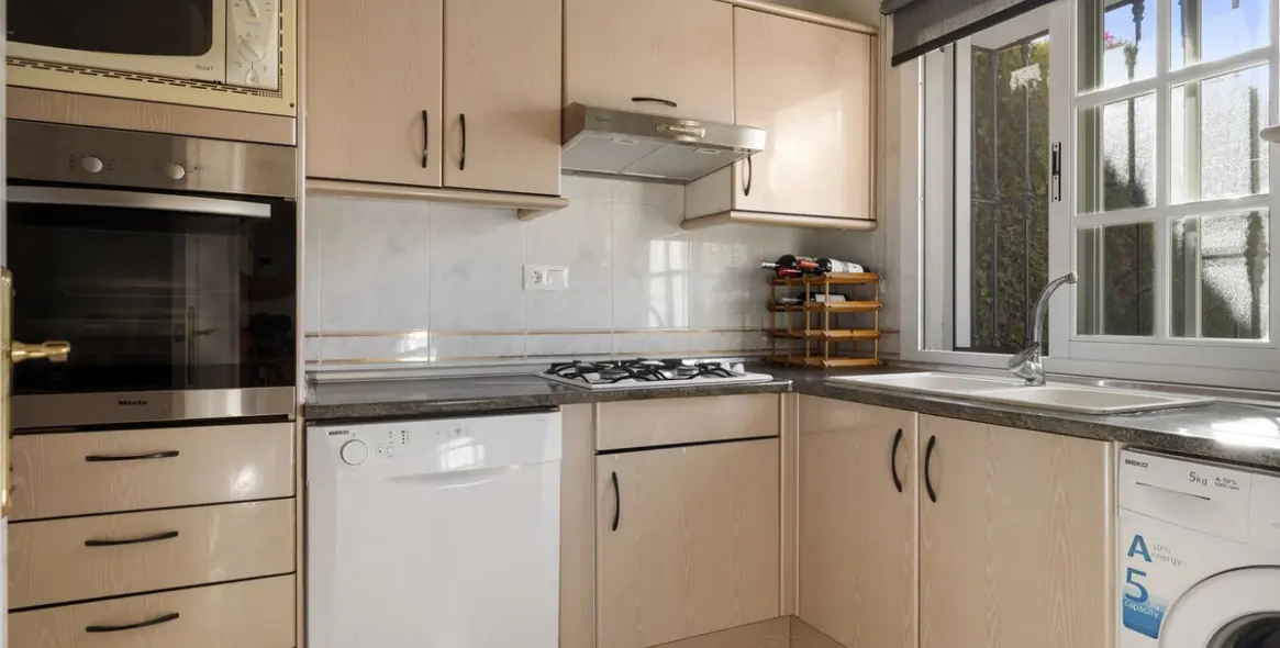 Продажа таунхауса в Bel Air 10