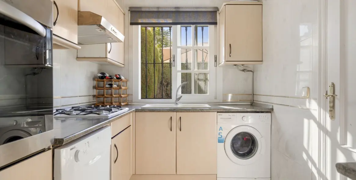 Продажа таунхауса в Bel Air 12