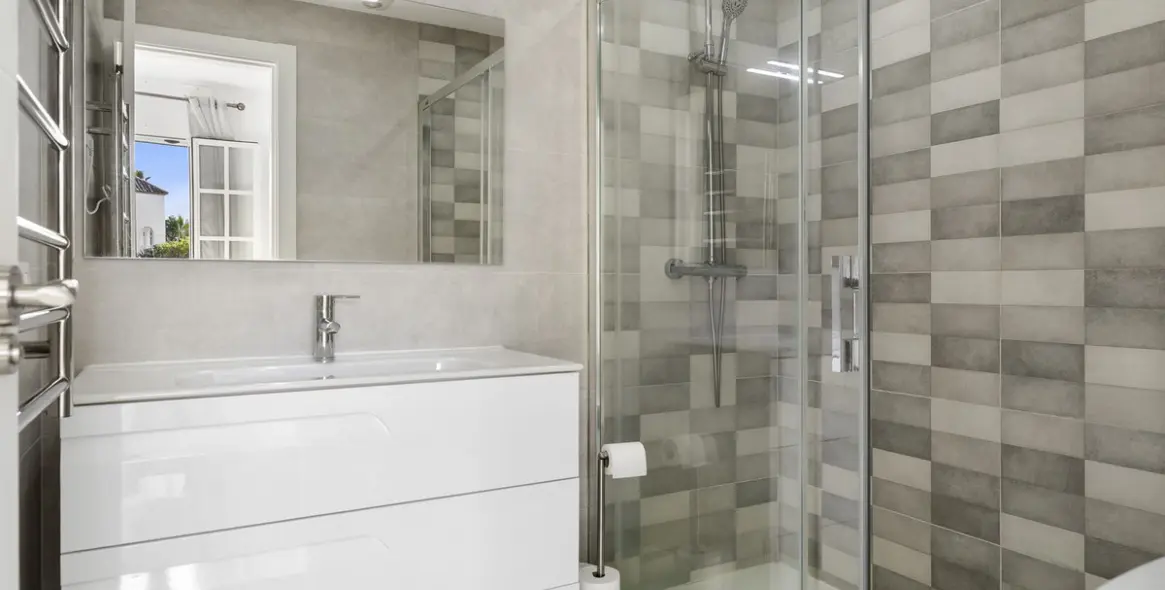 Продажа таунхауса в Bel Air 23