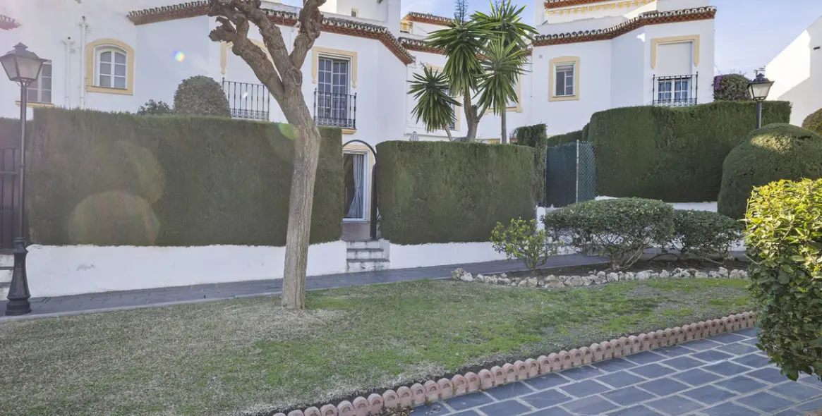 Продажа таунхауса в Bel Air 39