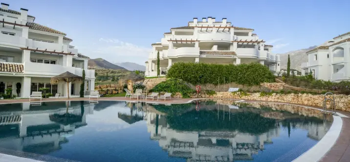 Sale of ground floor apartment in Aloha 0