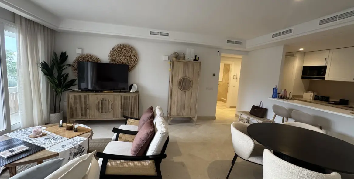 Sale of ground floor apartment in Aloha 4