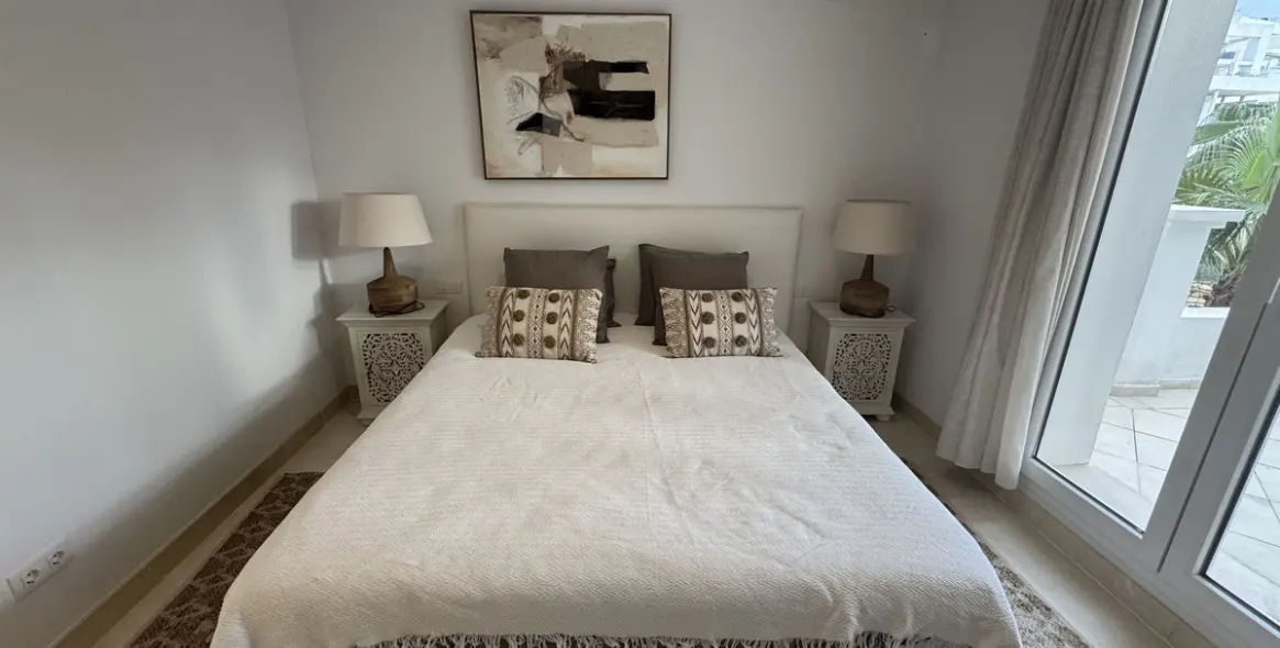 Sale of ground floor apartment in Aloha 10