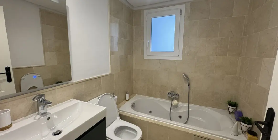 Sale of ground floor apartment in Aloha 13