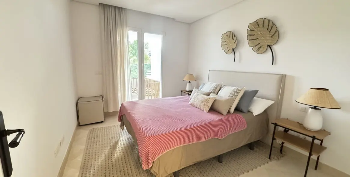 Sale of ground floor apartment in Aloha 14