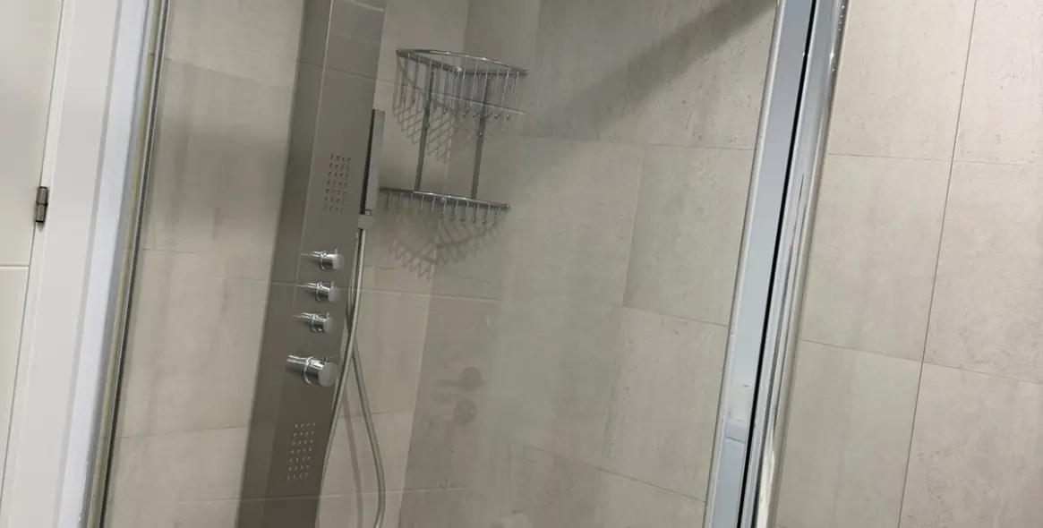 Продажа апартаментов на среднем этаже в Estepona 15