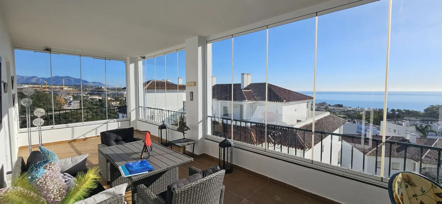 Продажа апартаментов на среднем этаже в Miraflores 1
