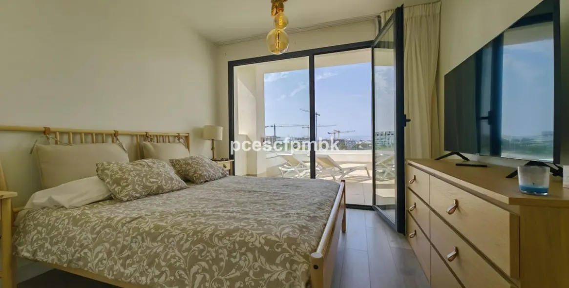 Продажа двухуровневого пентхауса в Estepona 13