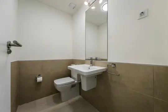 Image 5 thumb