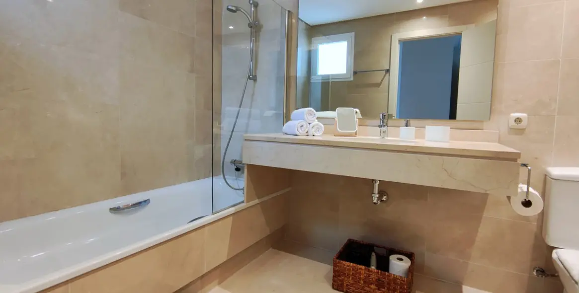 Sale of penthouse in Estepona 6