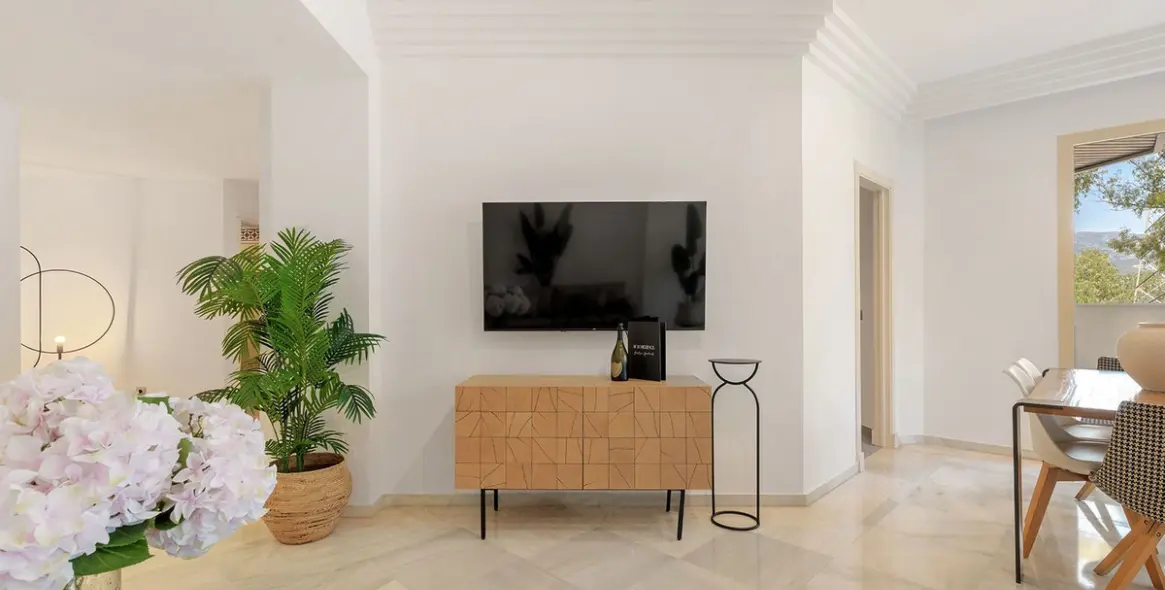 Продажа апартаментов на среднем этаже в Nueva Andalucía 5