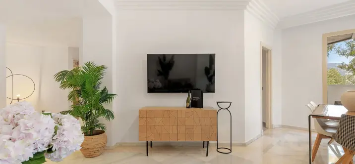 Sale of middle floor apartment in Nueva Andalucía 4