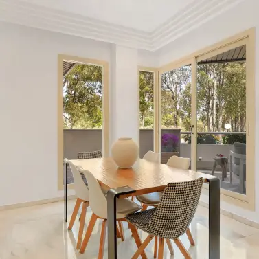 Sale of middle floor apartment in Nueva Andalucía