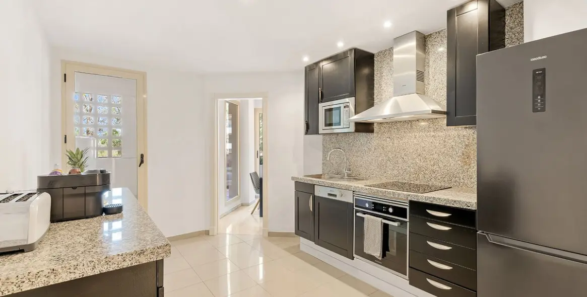 Продажа апартаментов на среднем этаже в Nueva Andalucía 8