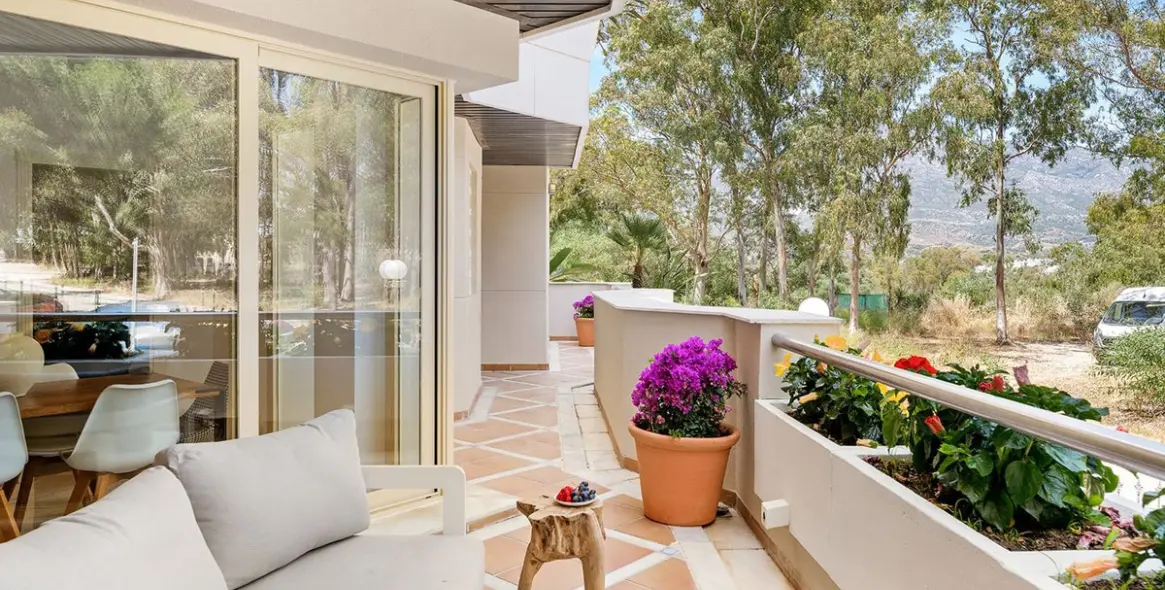 Продажа апартаментов на среднем этаже в Nueva Andalucía 14