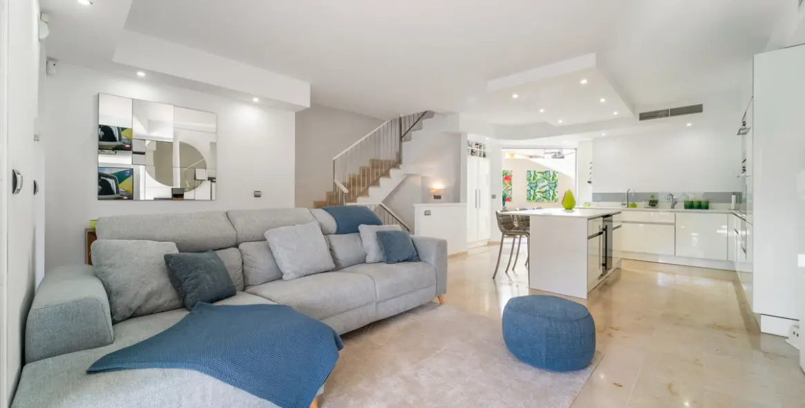 Sale of semi-detached house in Costabella 16