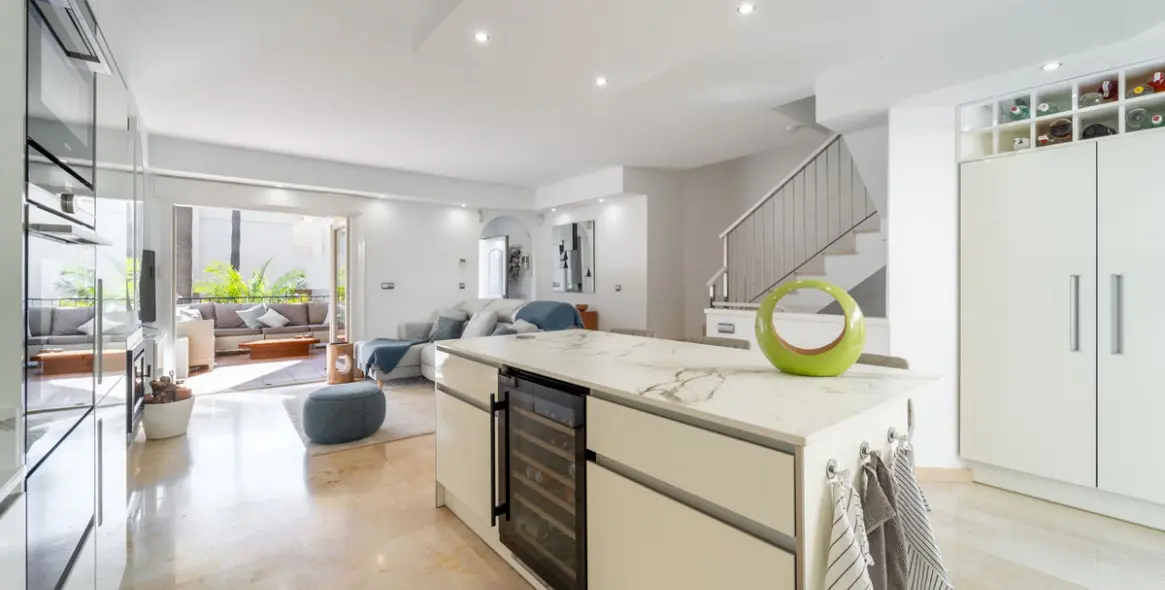 Sale of semi-detached house in Costabella 17