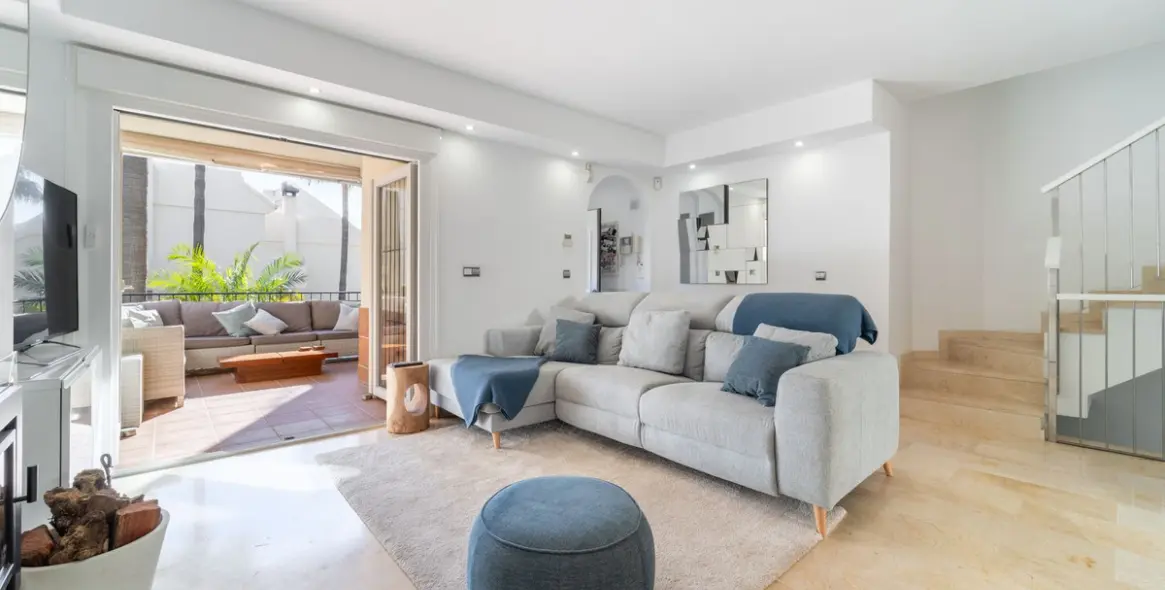 Sale of semi-detached house in Costabella 18