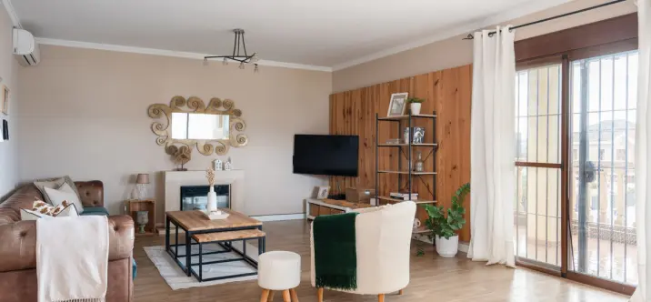 Sale of detached villa in Sierrezuela 0