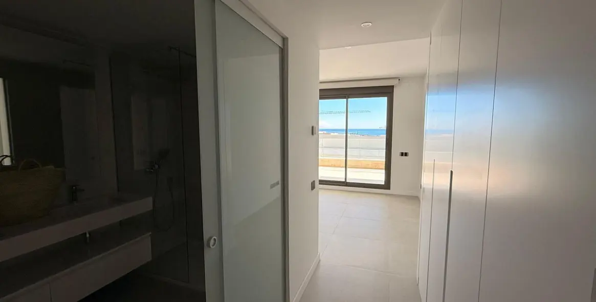 Sale of ground floor apartment in New Golden Mile 9