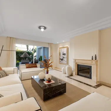 Venta de apartamento en planta media en Sierra Blanca