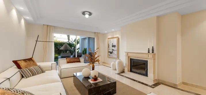 Sale of ground floor apartment in Sierra Blanca 0