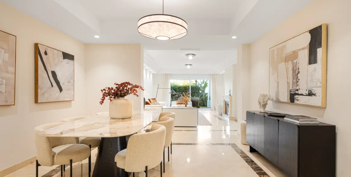 Sale of ground floor apartment in Sierra Blanca 3