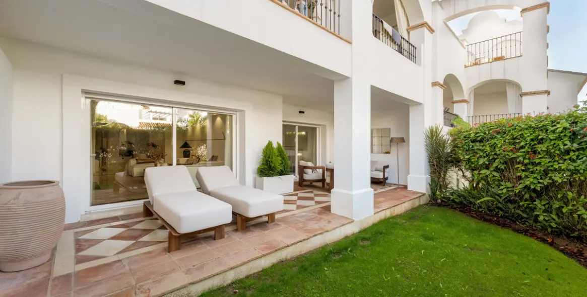 Sale of ground floor apartment in Sierra Blanca 14