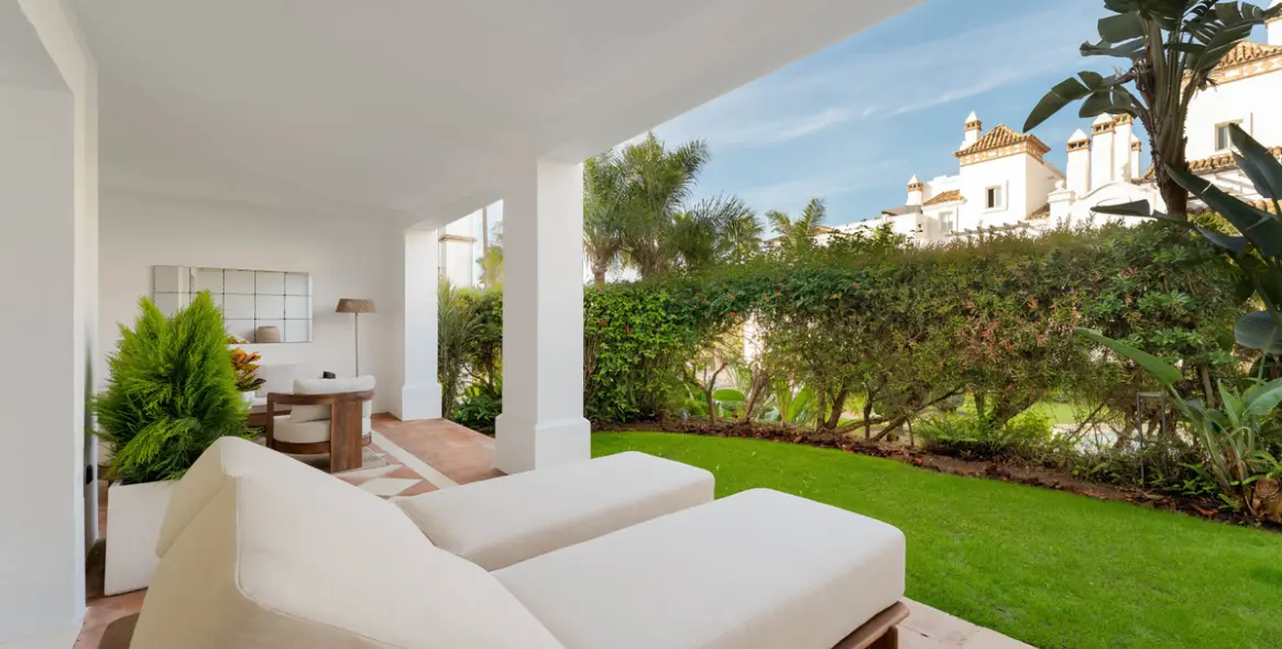 Sale of ground floor apartment in Sierra Blanca 15