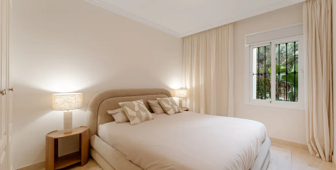 Sale of ground floor apartment in Sierra Blanca 25